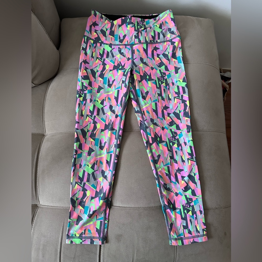 Victoria’s Secret VSX Sport Crop Knockout Exercise Leggings